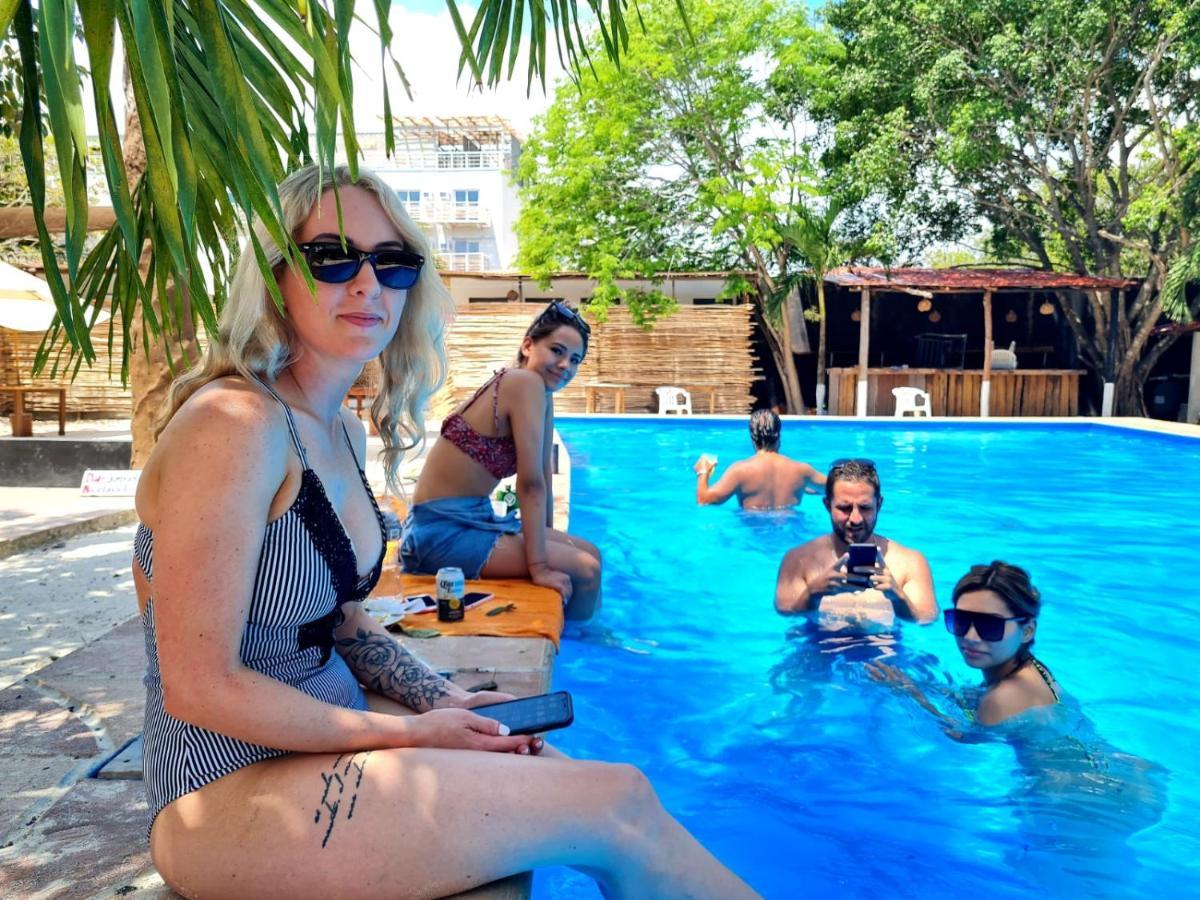 The All Inclusive Hostel - Food, Drinks And Transportation To The Beach And Cenotes Tulum Exterior photo