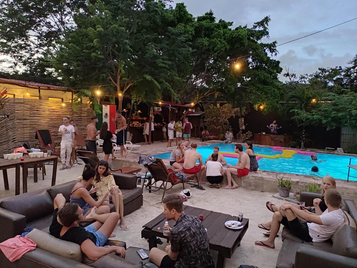 The All Inclusive Hostel - Food, Drinks And Transportation To The Beach And Cenotes Tulum Exterior photo